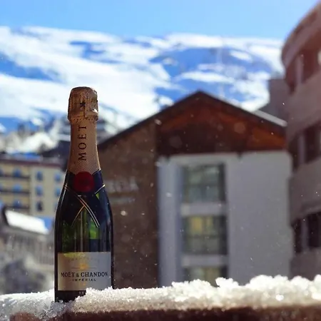 Rocha Exclusivo En La Mejor Zona Con Vistas Y Parking Gratuito * Sierra Nevada